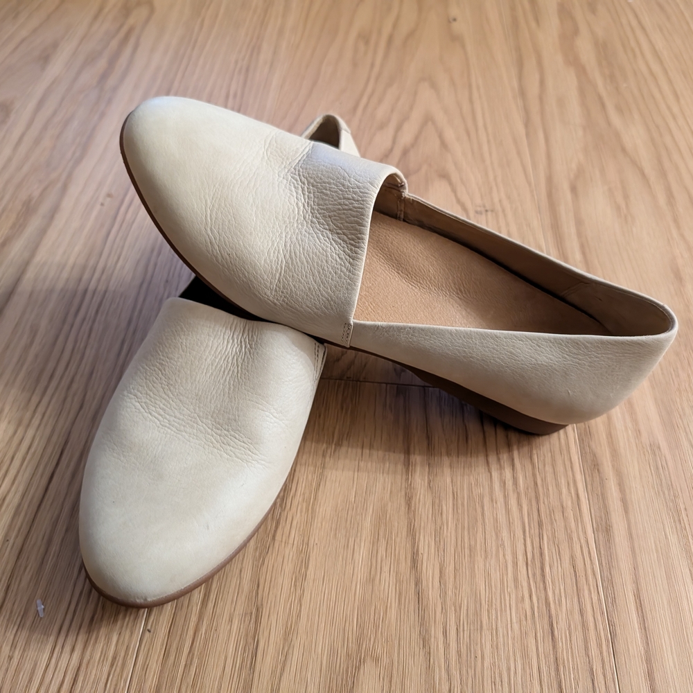 Elegant Cream Leather Loafers